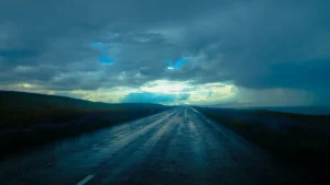 Read more about the article Brak dostępu do&nbsp;drogi publicznej? Jak ustanowić służebność drogi koniecznej